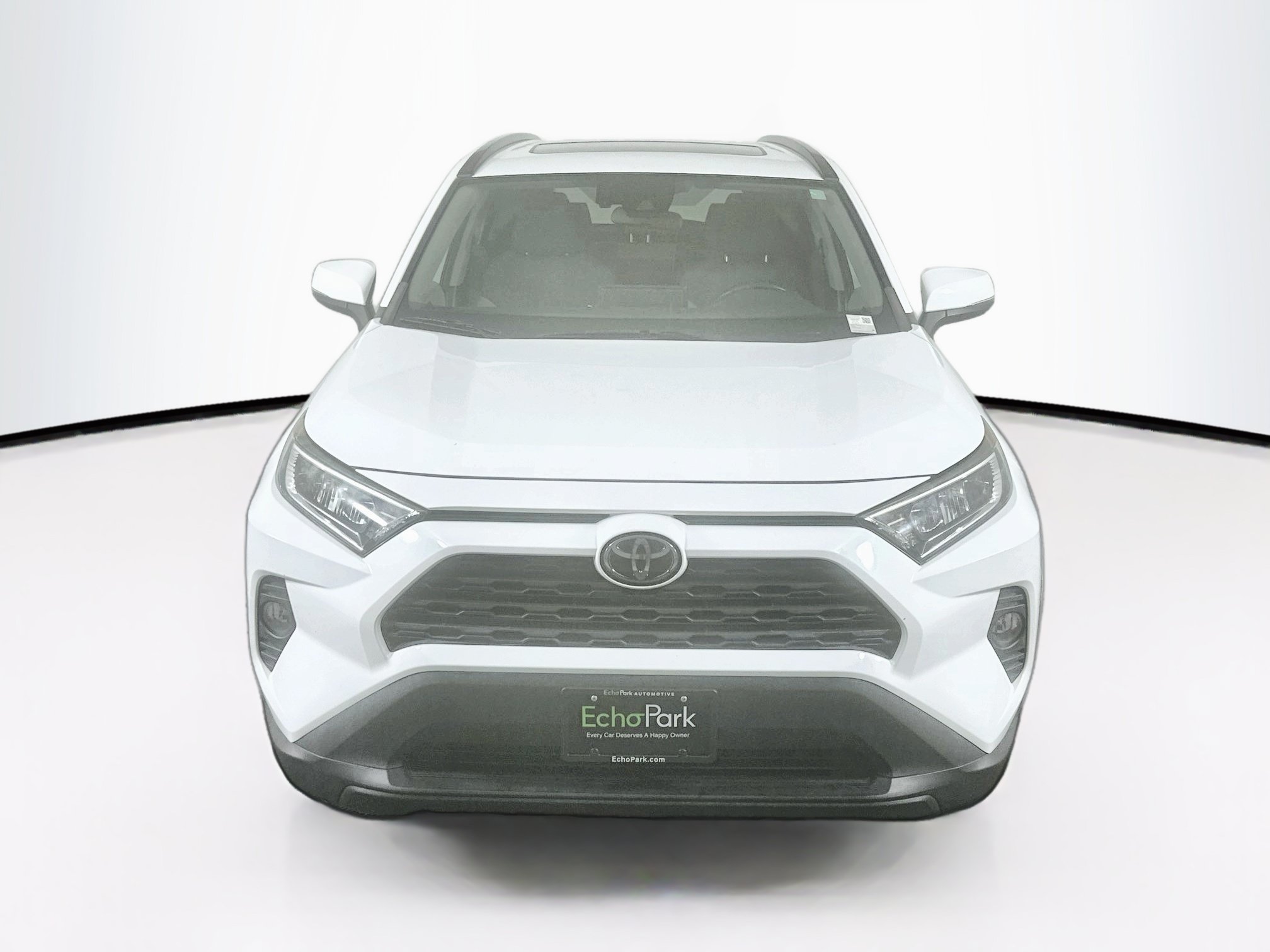 Used 2019 Toyota RAV4 XLE w/ Convenience Package AWD/4WD image 2