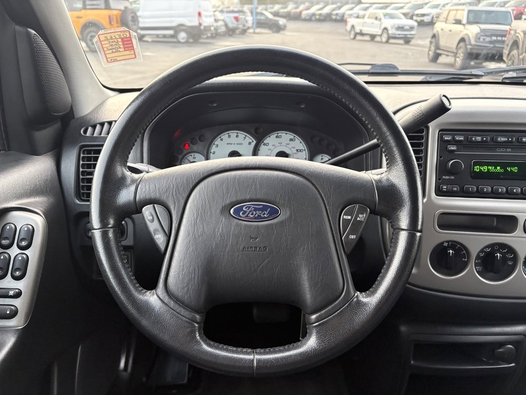 Used 2004 Ford Escape Limited image 21
