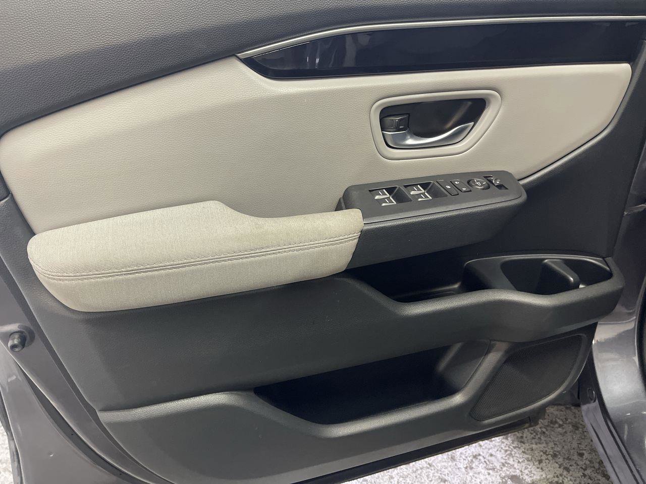 Used 2023 Honda Pilot LX image 13