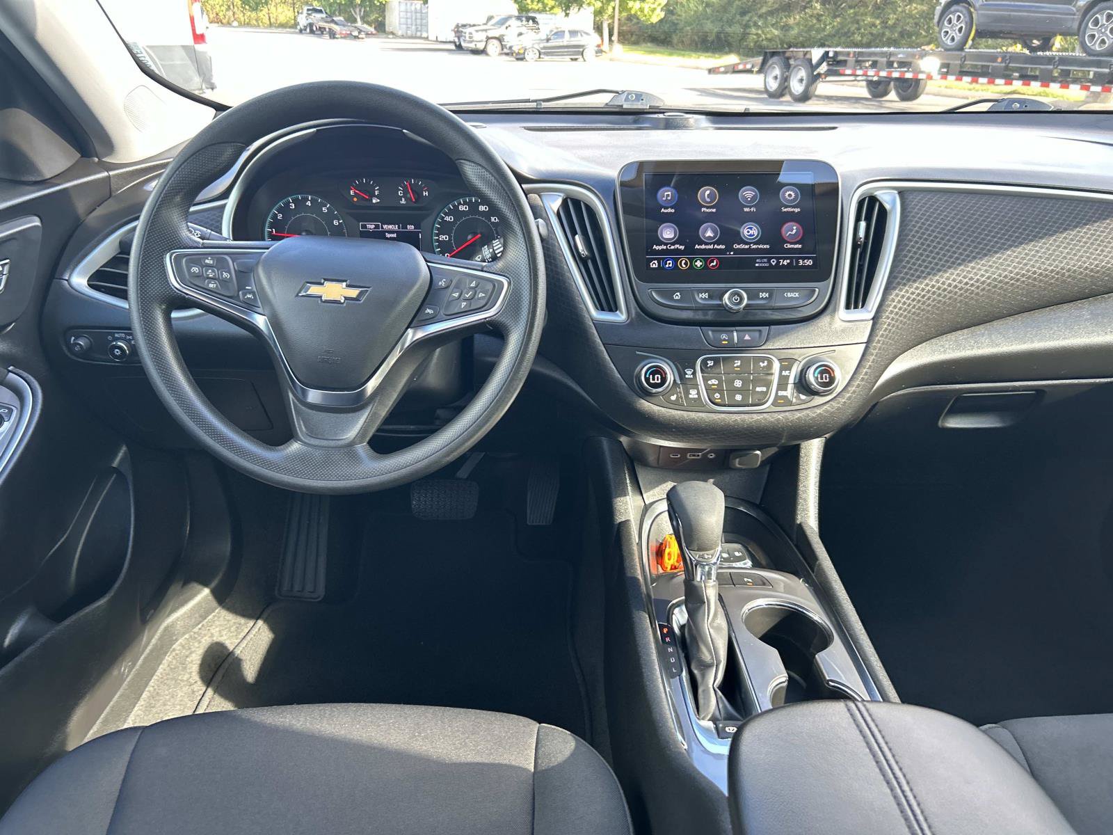 Used 2025 Chevrolet Malibu LT FWD image 17