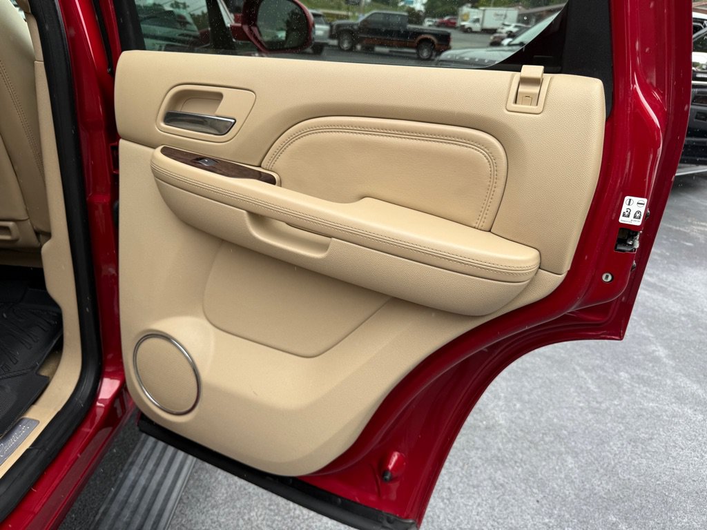 Used 2013 Cadillac Escalade Premium AWD/4WD image 65
