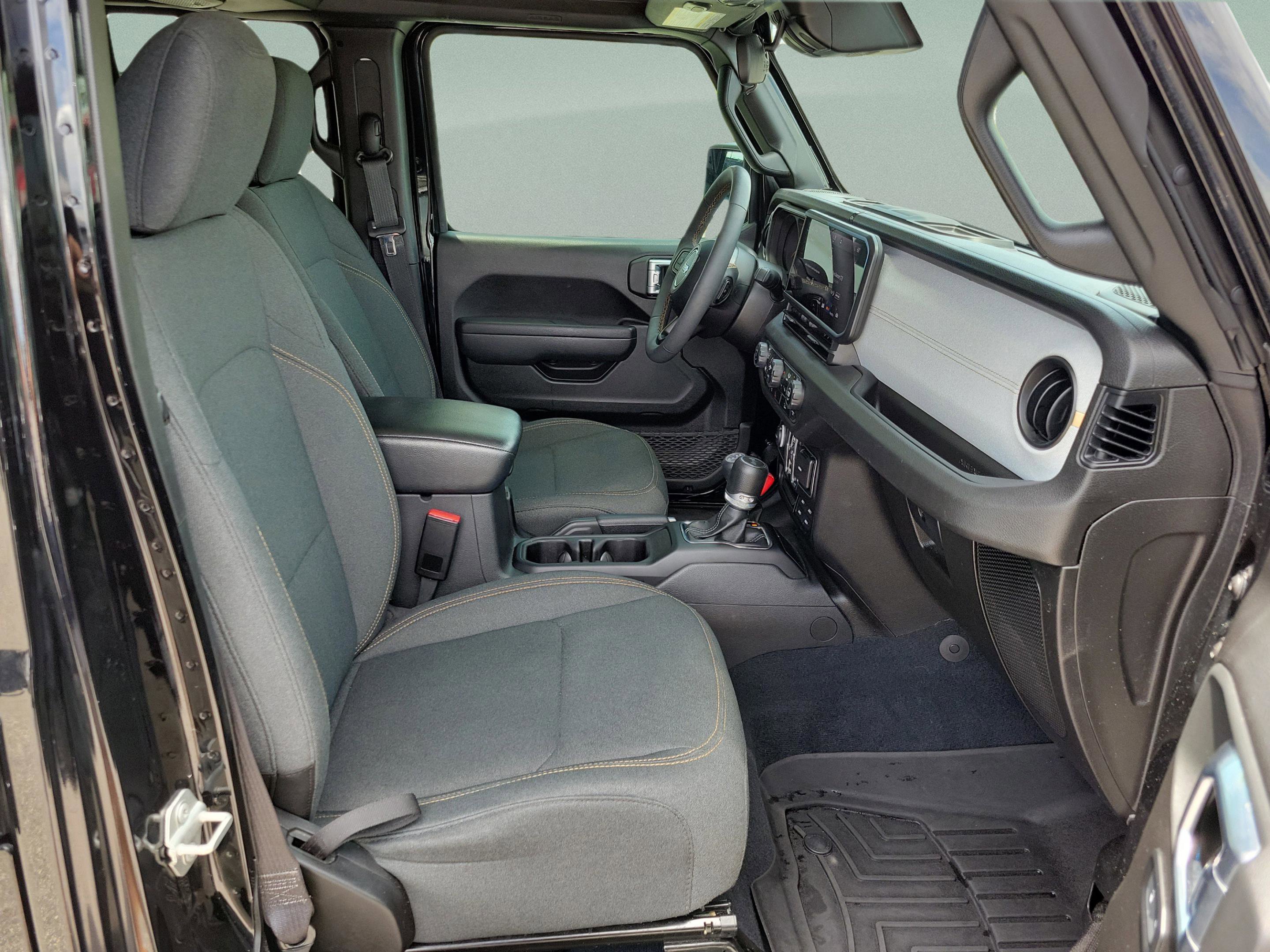 Used 2024 Jeep Wrangler Unlimited Sport AWD/4WD image 8