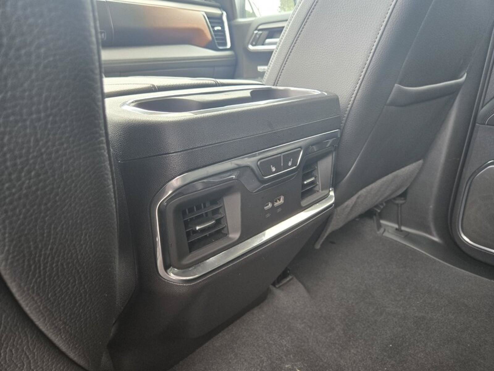 Used 2024 GMC Sierra 1500 Denali w/ Technology Package AWD/4WD image 27