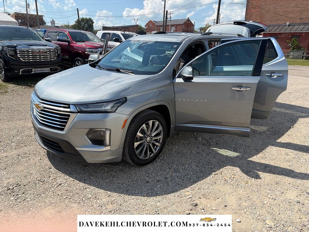 Used 2023 Chevrolet Traverse Premier AWD/4WD image 25