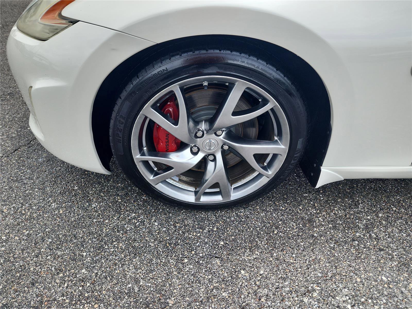 Used 2014 Nissan 370Z Touring w/ Sport Package RWD image 9