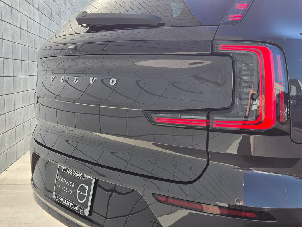 New 2025 Volvo EX90 Plus AWD/4WD image 11