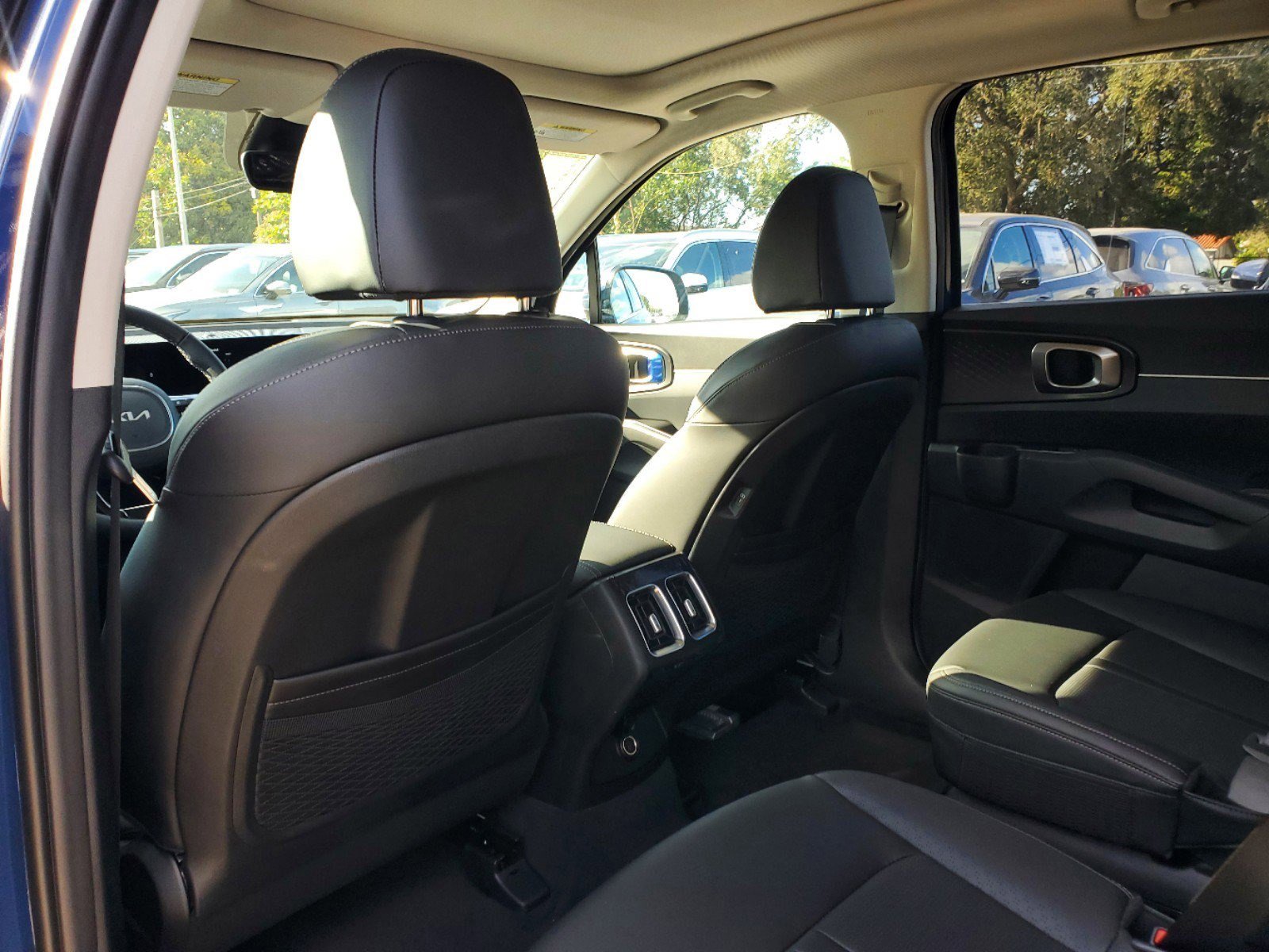 New 2025 Kia Sorento EX w/ Panoramic Sunroof Package image 8