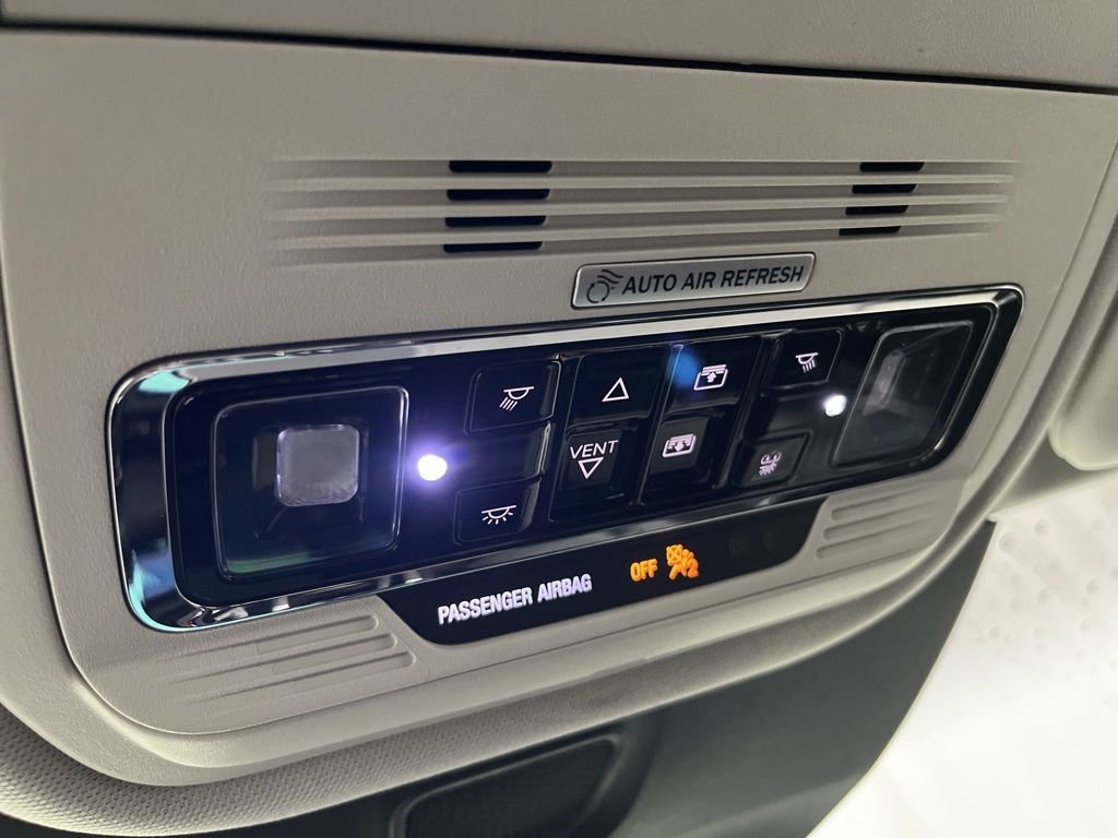 Used 2025 Lincoln Aviator AWD w/ Jet Appearance Package image 18