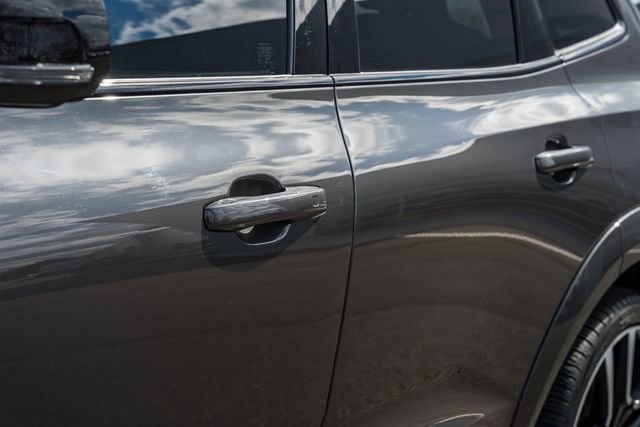 Used 2024 Volvo XC60 T8 Ultimate w/ Protection Package Premier image 16
