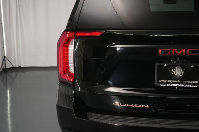 Used 2021 GMC Yukon Denali w/ Denali Premium Package AWD/4WD image 14