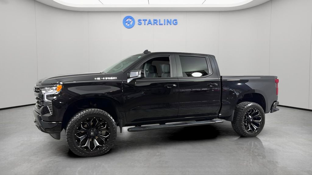 Used 2025 Chevrolet Silverado 1500 RST w/ Convenience Package II AWD/4WD image 2