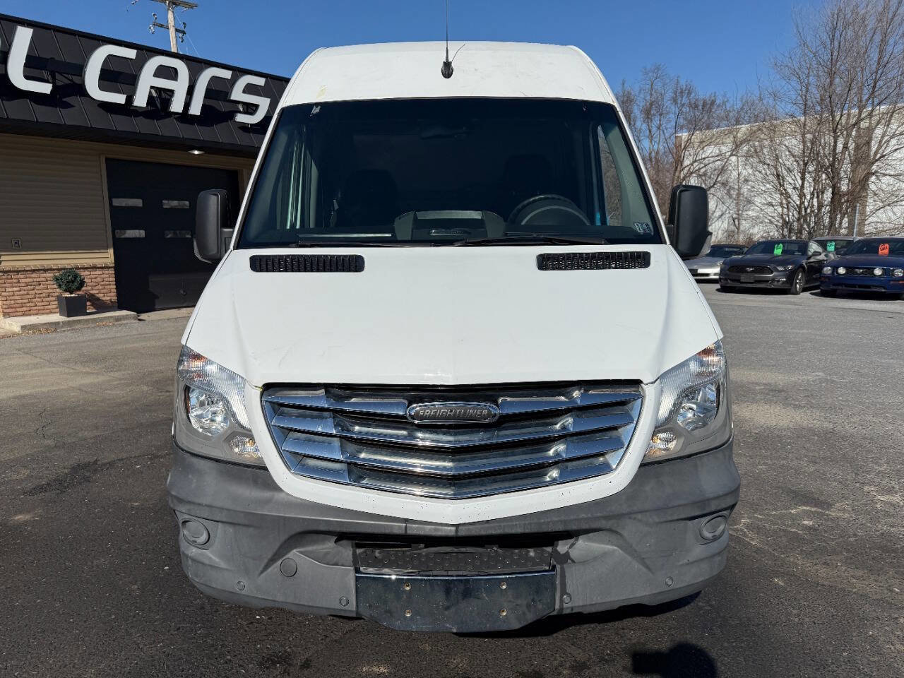 Used 2014 Freightliner Sprinter 3500 image 2