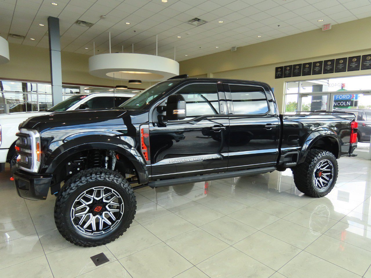 New 2026 Ford F250 Lariat w/ Black Appearance Package image 7
