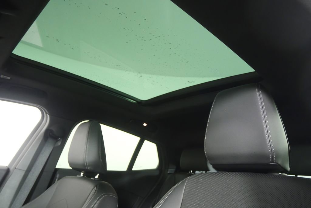 Used 2025 BMW X2 xDrive28i image 11