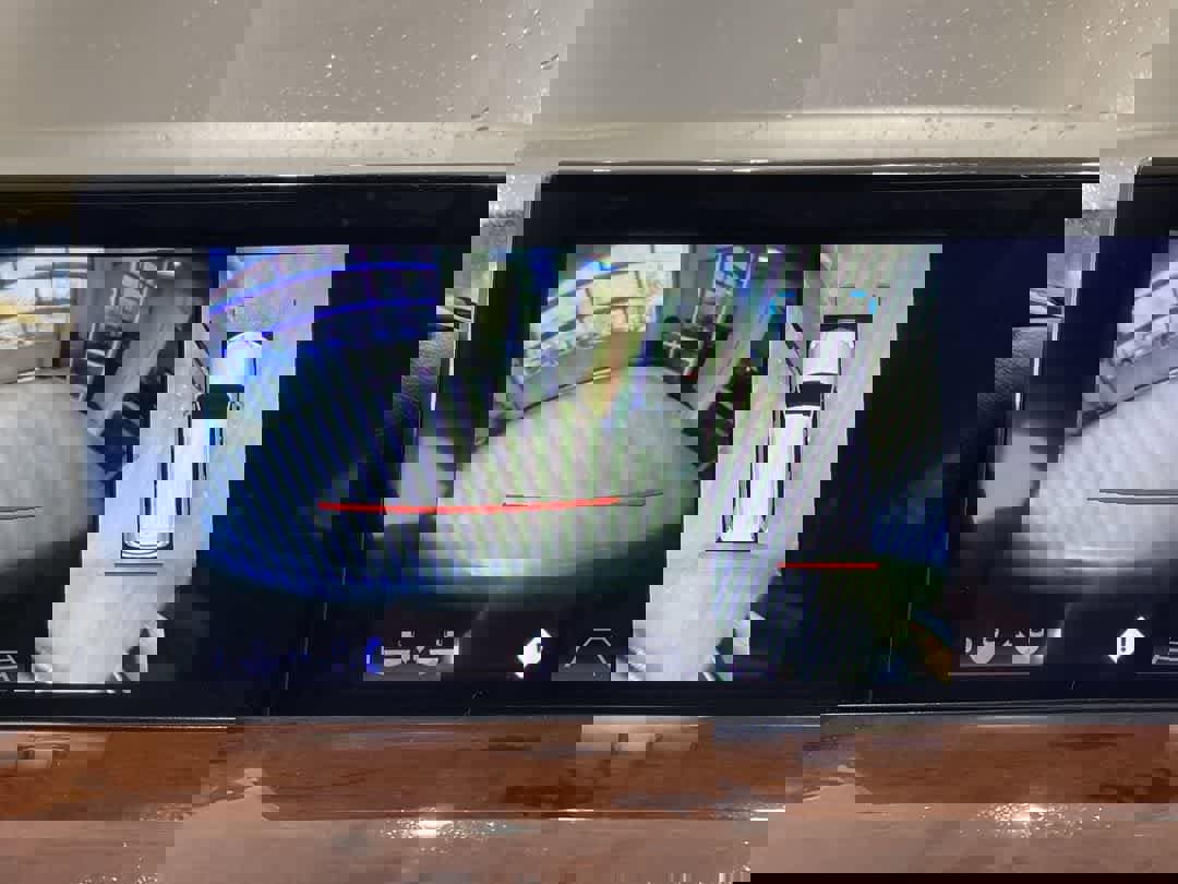 Used 2017 Lexus LX 570 4WD w/ Luxury Package image 19