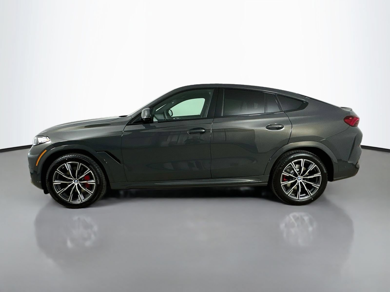 New 2027 BMW X6 xDrive40i w/ Executive Package AWD/4WD image 8