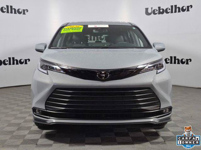 Certified 2026 Toyota Sienna XLE Woodland Edition AWD/4WD image 2