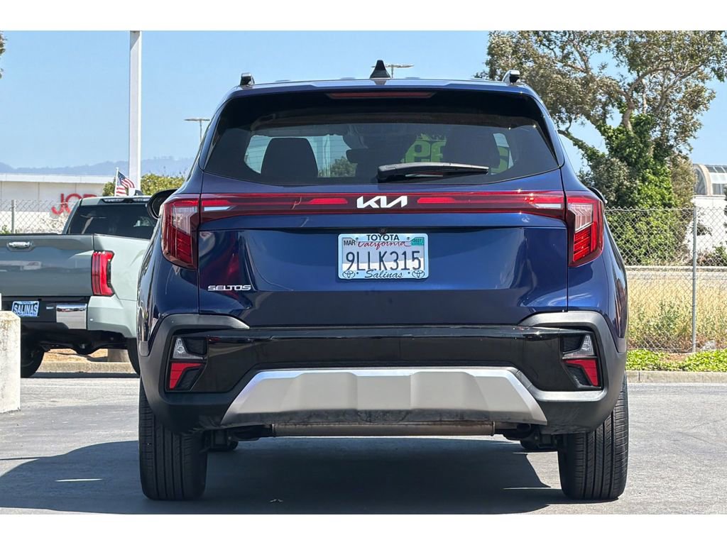 Used 2024 Kia Seltos EX FWD image 5