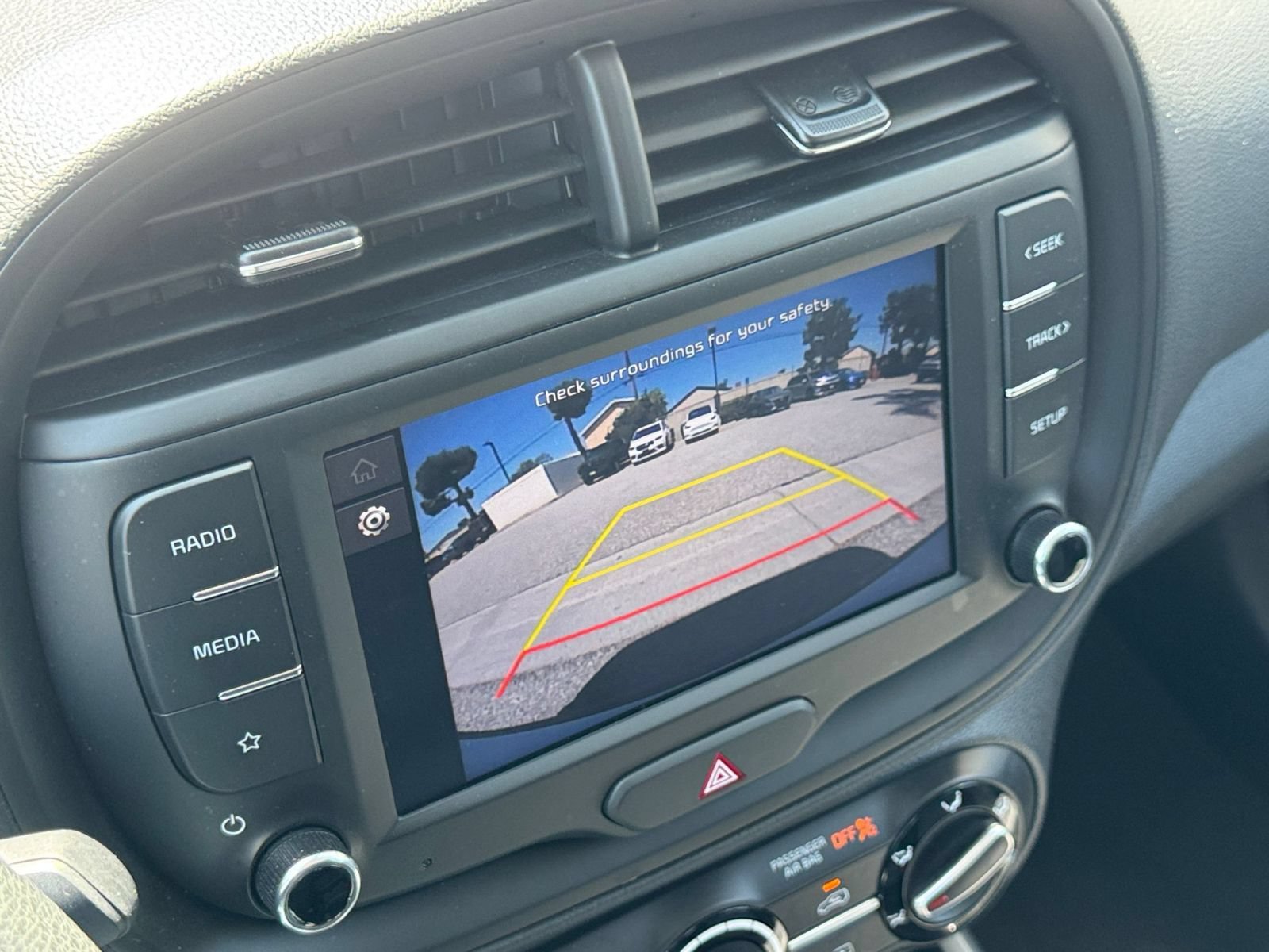 Used 2025 Kia Soul LX w/ LX Technology Package FWD image 21