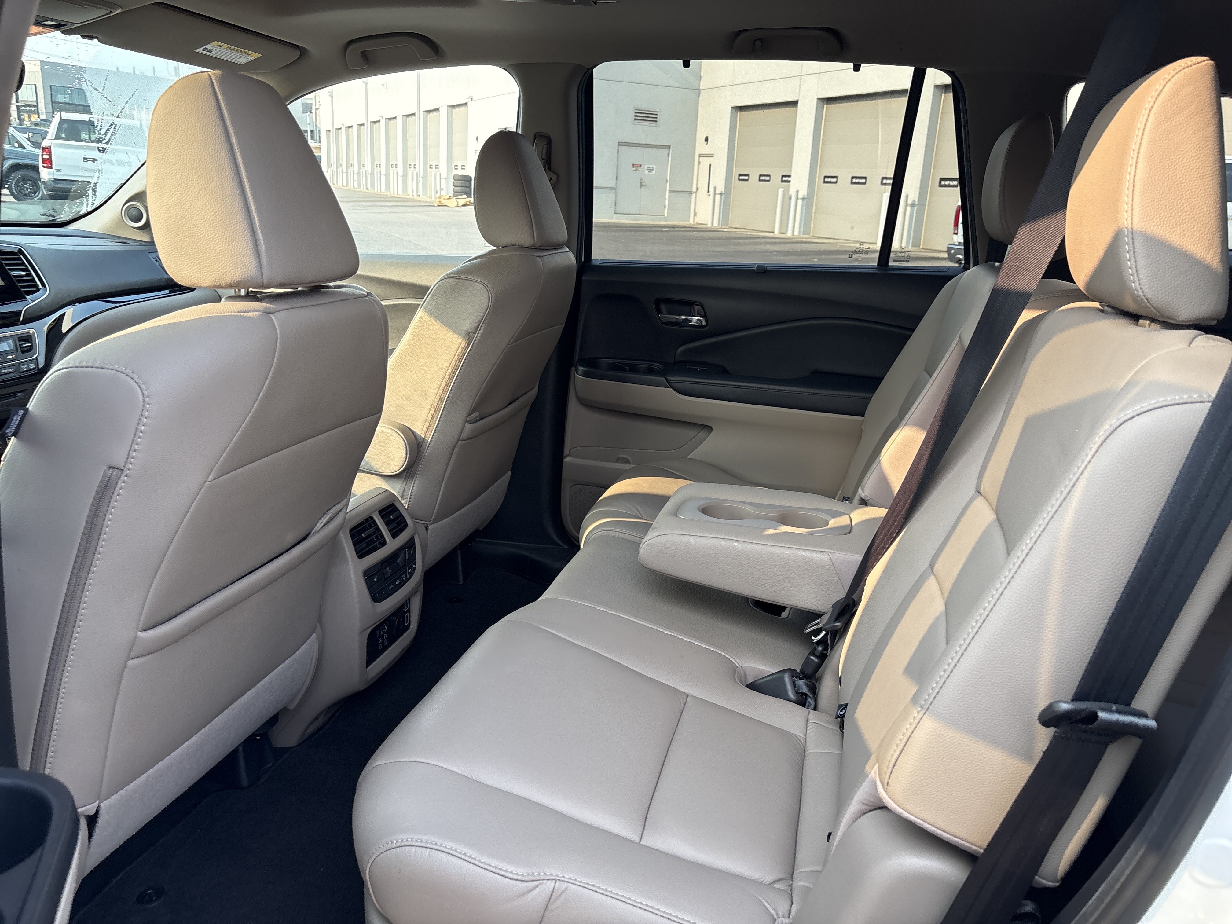 Used 2020 Honda Pilot Touring image 34