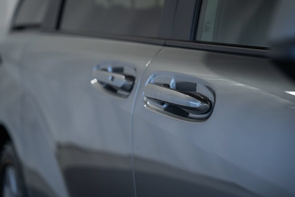 Used 2026 Toyota Sienna LE FWD image 10
