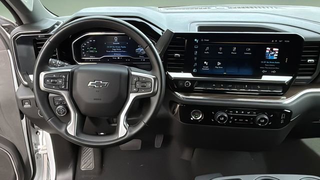 Used 2024 Chevrolet Silverado 1500 RST w/ Z71 Off-Road Package image 9
