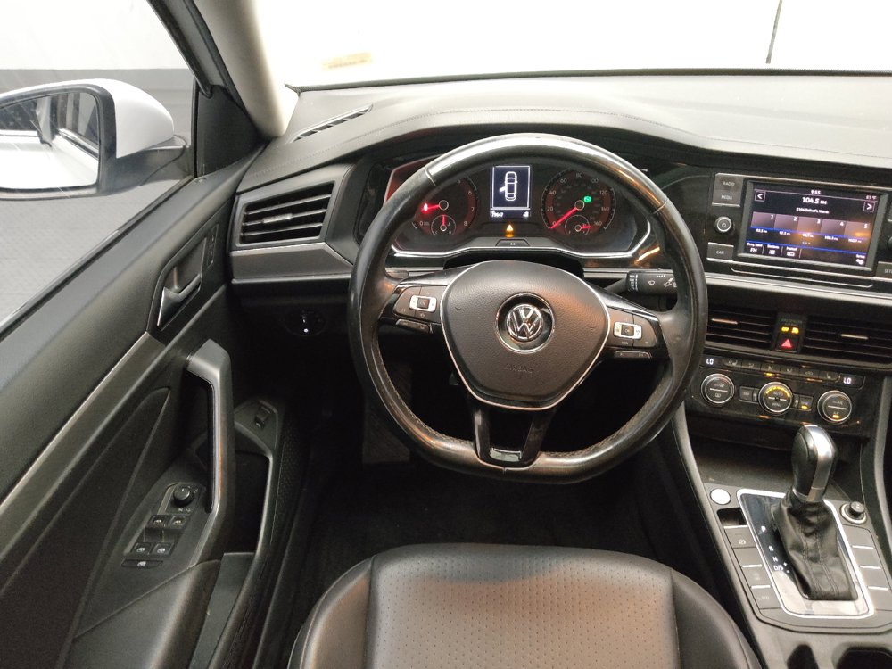 Used 2019 Volkswagen Jetta SE w/ Cold Weather Package FWD image 22