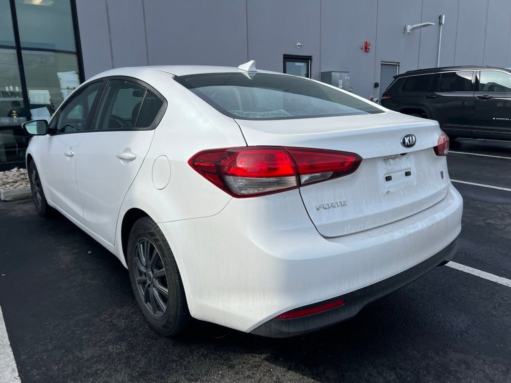 Used 2018 Kia Forte LX w/ LX Popular Package image 4
