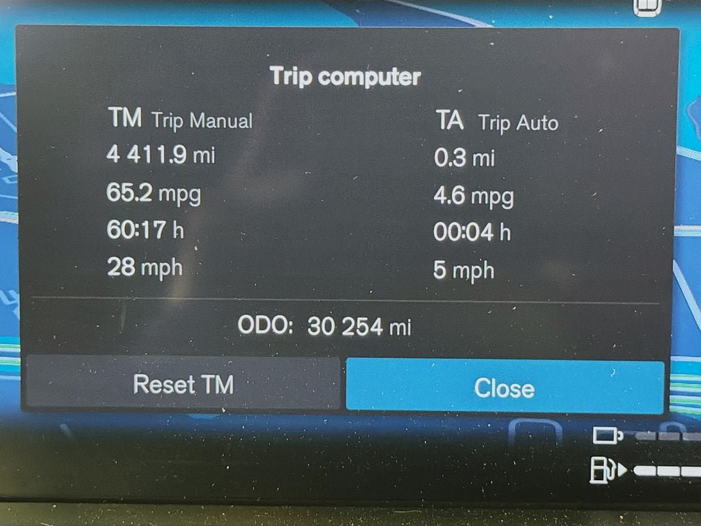 Certified 2023 Volvo XC90 T8 Plus AWD/4WD image 12