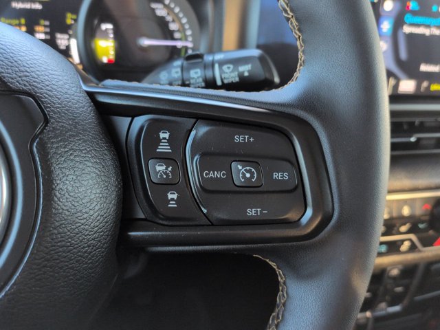 Used 2024 Jeep Wrangler Unlimited AWD/4WD image 24