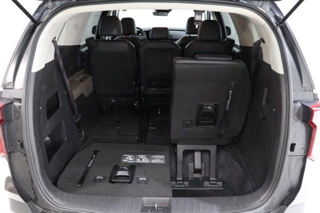 Used 2025 Kia Carnival image 34