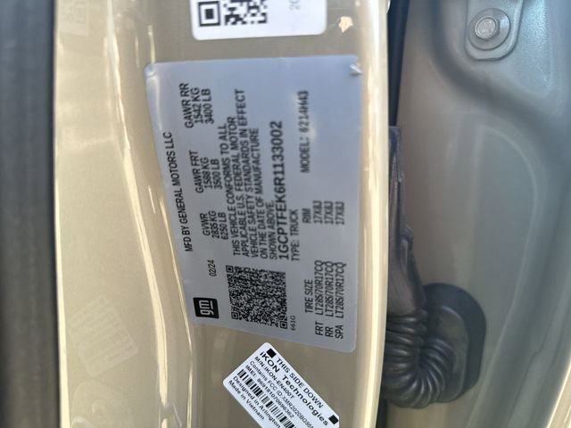 Certified 2024 Chevrolet Colorado ZR2 w/ ZR2 Convenience Package III image 36