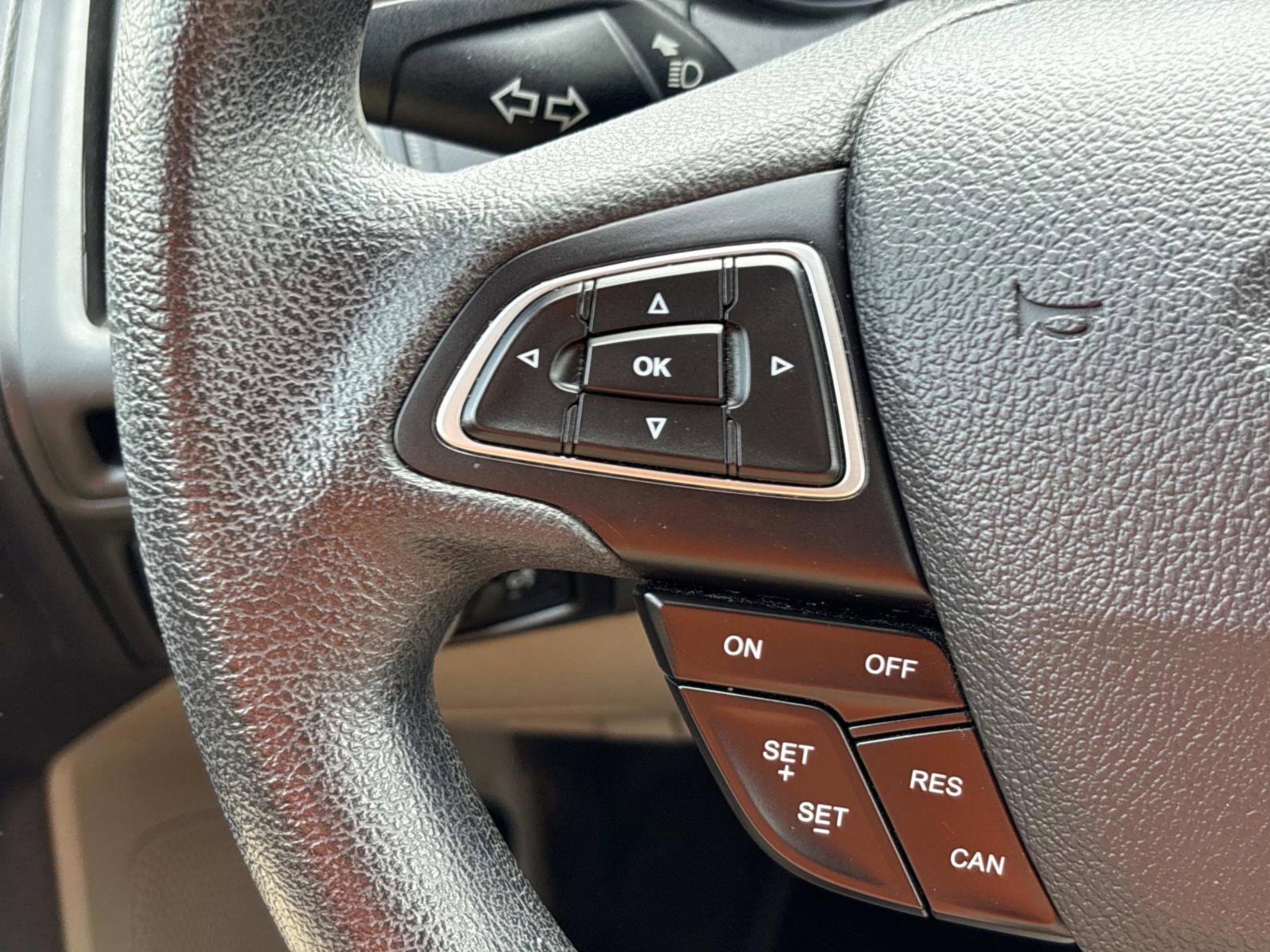 Used 2015 Ford Focus SE FWD image 23