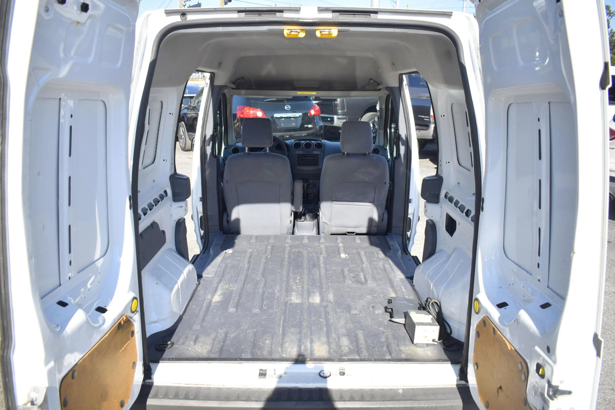 Used 2013 Ford Transit Connect XL image 11