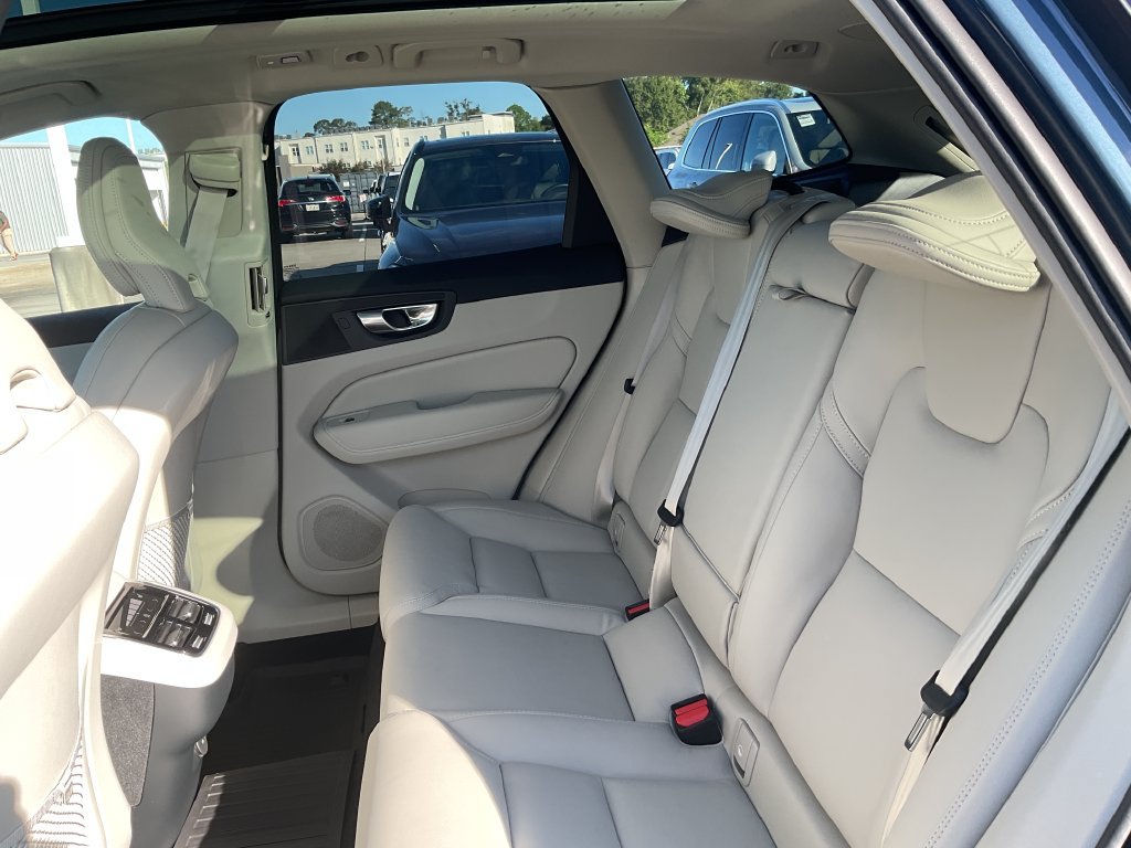 New 2027 Volvo XC60 B5 Ultra AWD/4WD image 14