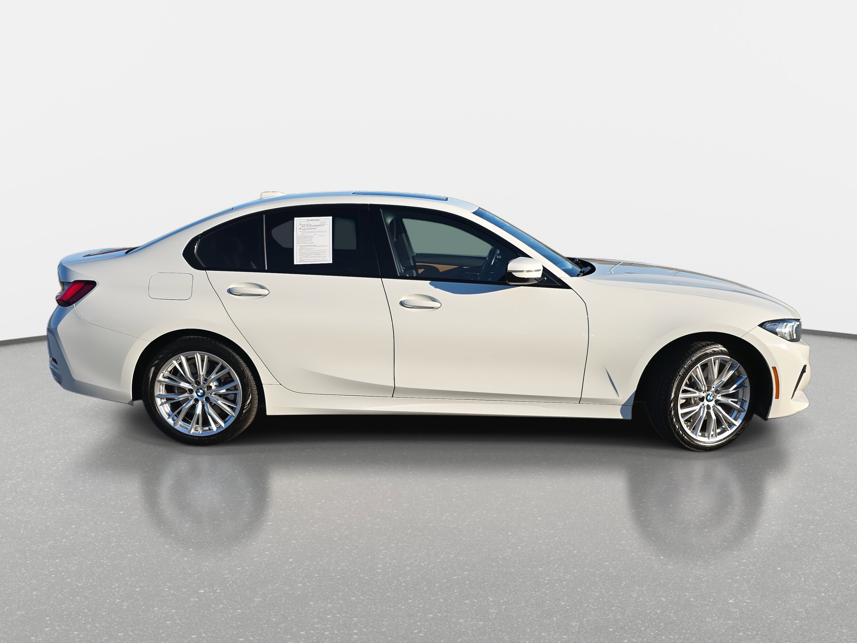 Used 2023 BMW 330i xDrive Sedan w/ Premium Package image 4