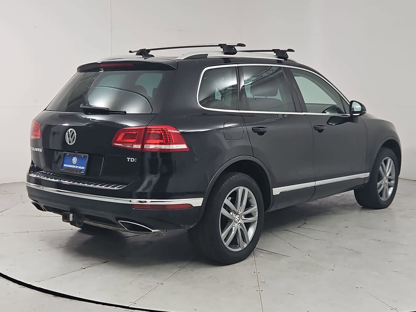 Used 2015 Volkswagen Touareg TDI AWD/4WD image 6