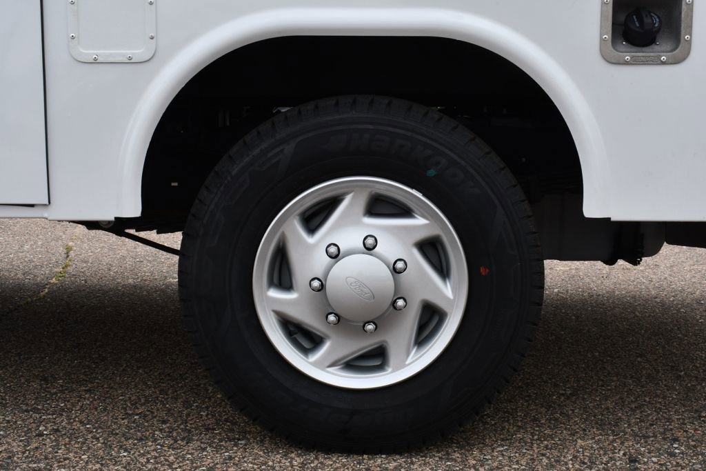New 2026 Ford E-350 and Econoline 350 Super Duty w/ Power Equipment Group RWD image 26