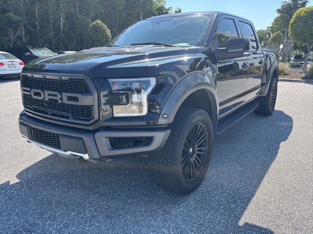 Certified 2018 Ford F150 Raptor w/ Equipment Group 802A Luxury image 4