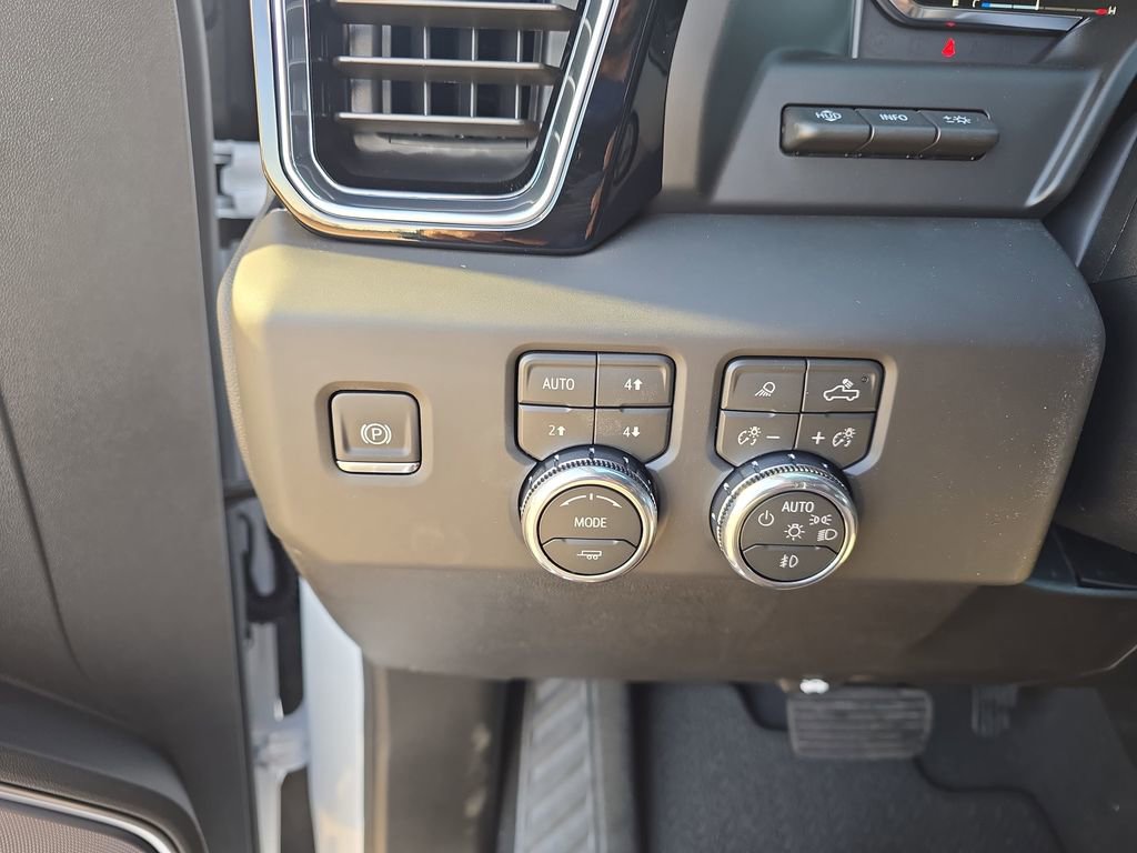 New 2026 GMC Sierra 1500 Denali w/ Denali Reserve Package AWD/4WD image 27