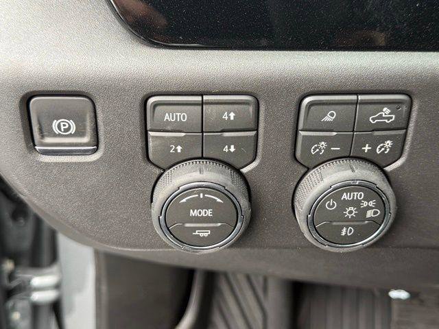 New 2026 Chevrolet Silverado 1500 RST w/ Dark Appearance Package image 42