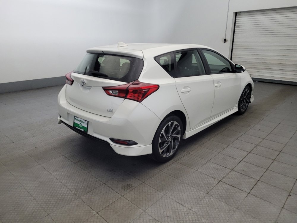 Used 2017 Toyota Corolla iM image 9