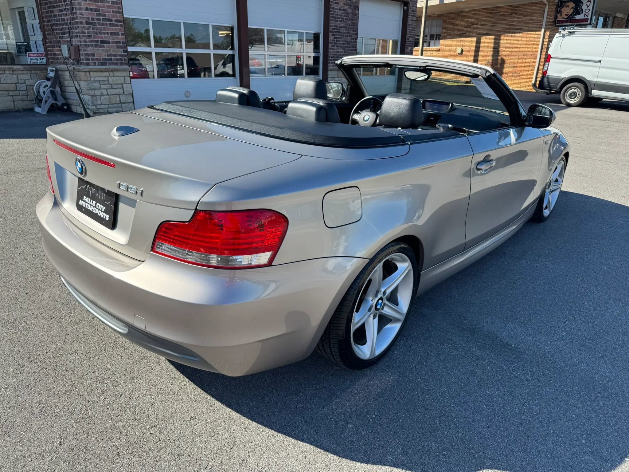 Used 2011 BMW 135i Convertible RWD image 14