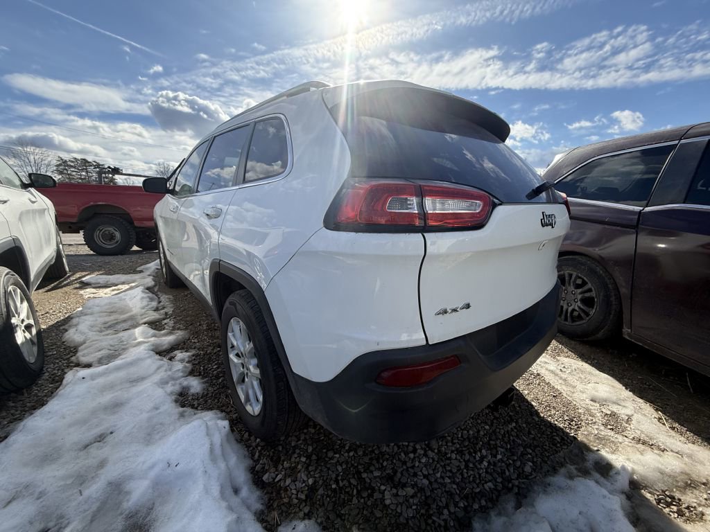 Used 2016 Jeep Cherokee Latitude w/ Comfort/Convenience Group image 5