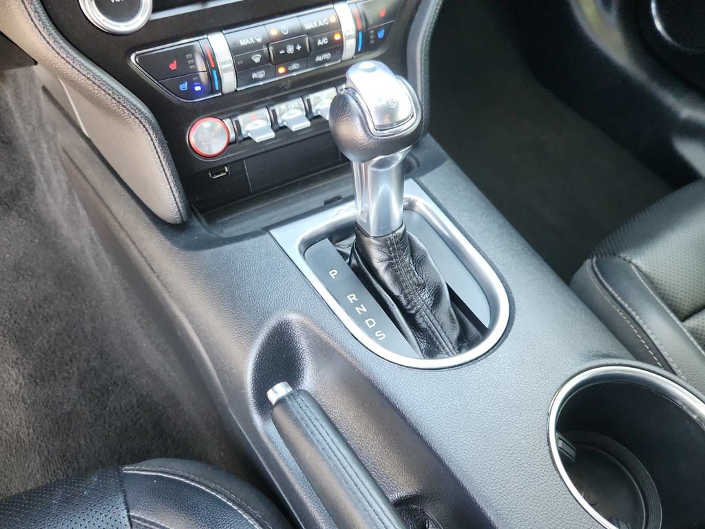 Used 2022 Ford Mustang Premium RWD image 21