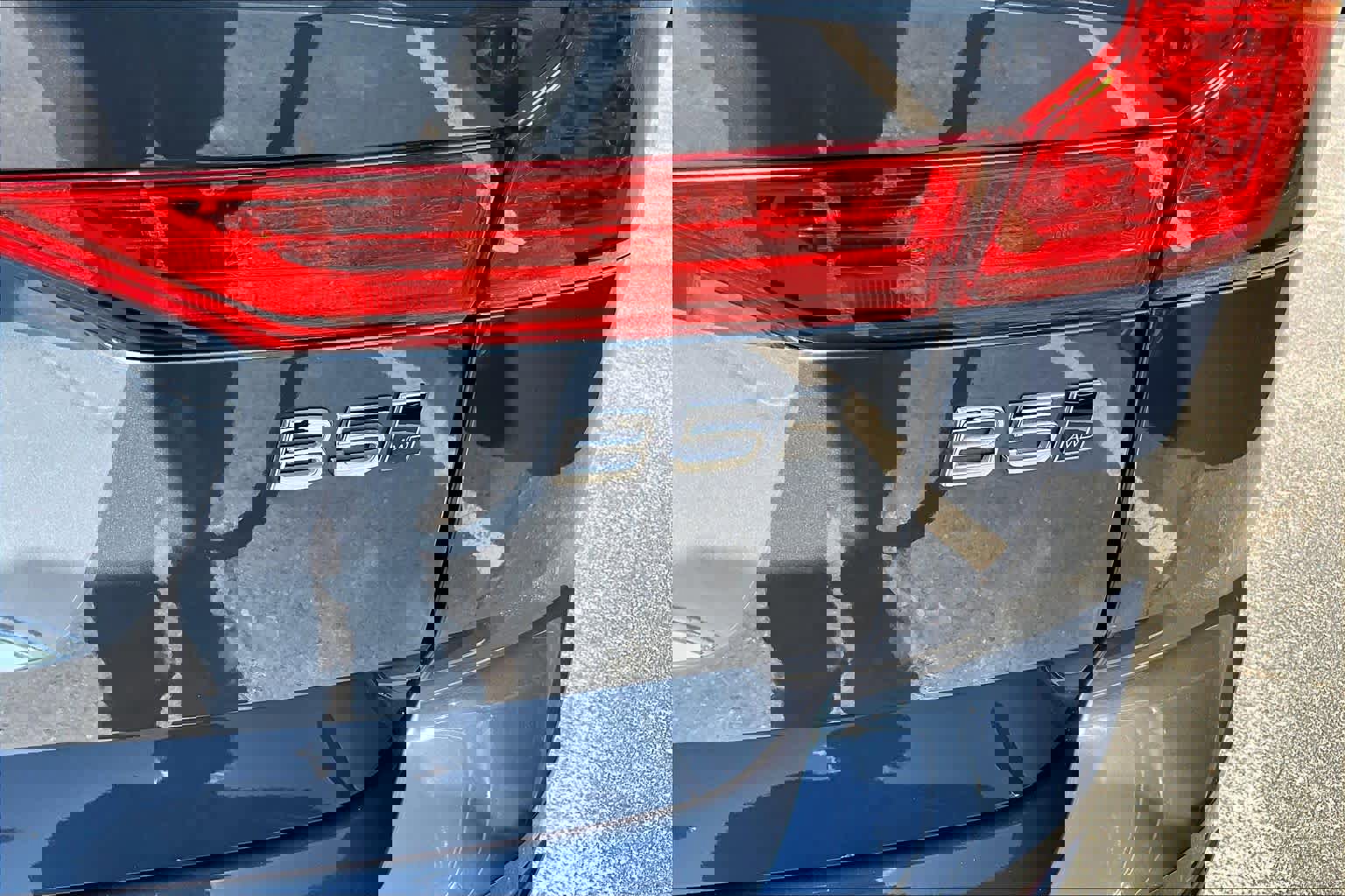 Used 2024 Volvo XC60 B5 Plus w/ Climate Package image 10