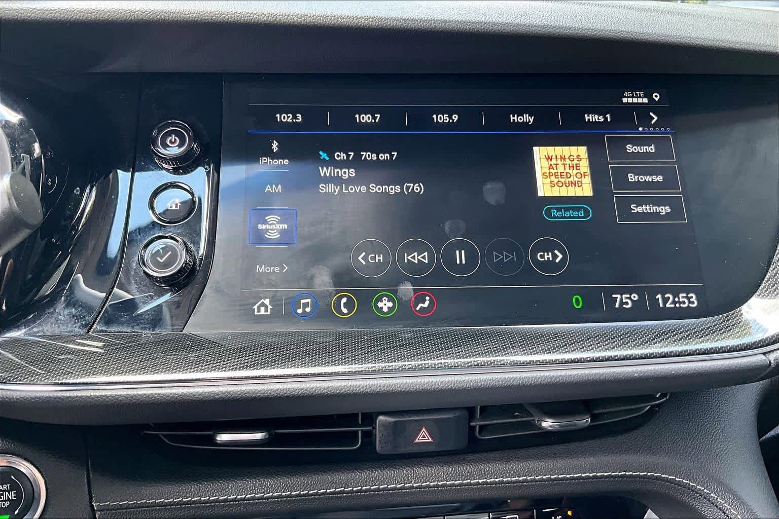 Used 2022 Buick Envision Essence w/ Sport Touring Package FWD image 32