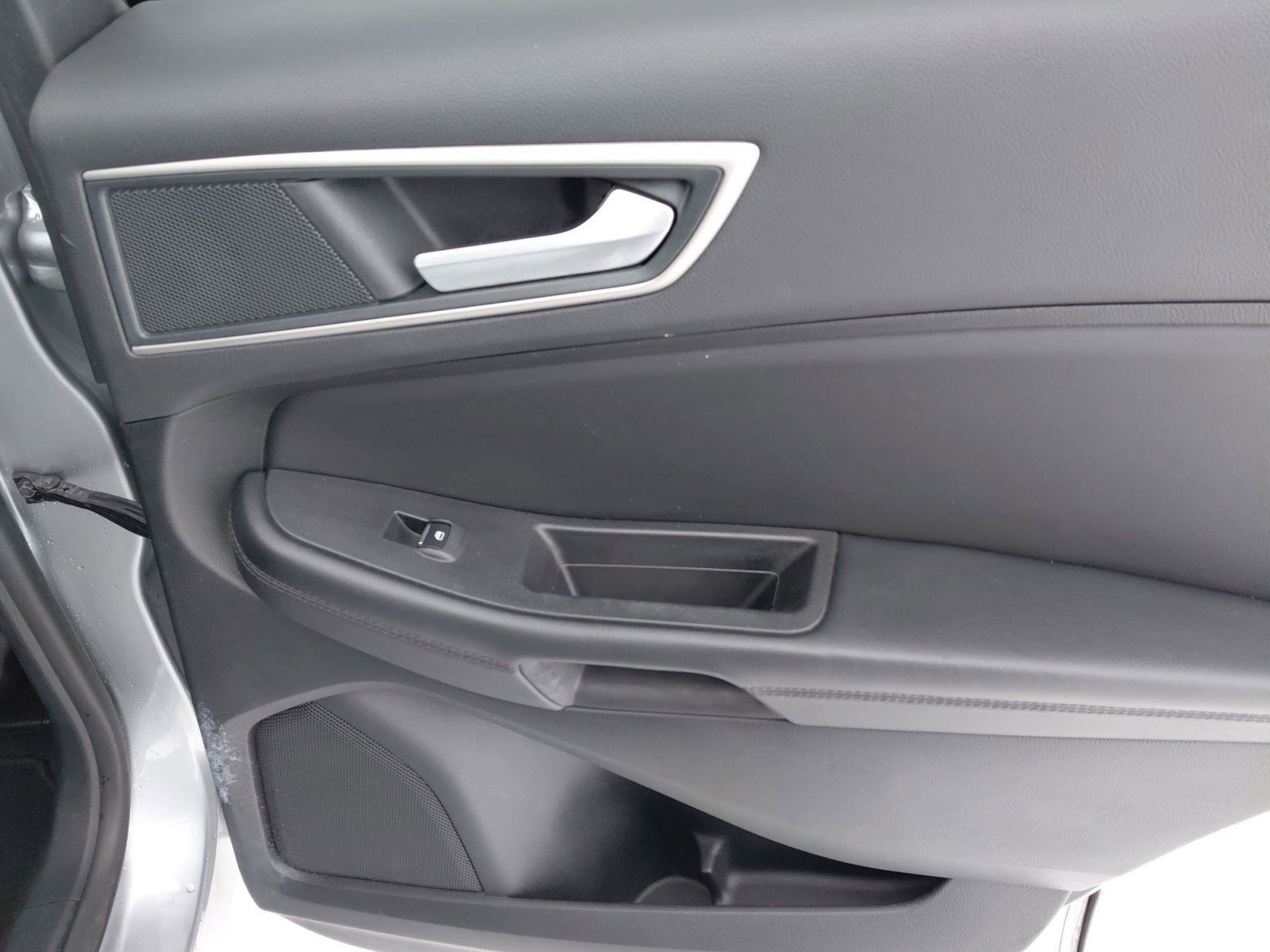 Used 2024 Ford Edge SEL image 21