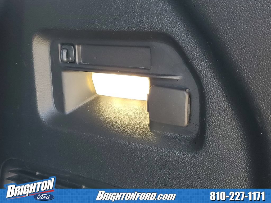 Used 2023 Ford Explorer XLT w/ Equipment Group 202A AWD/4WD image 8