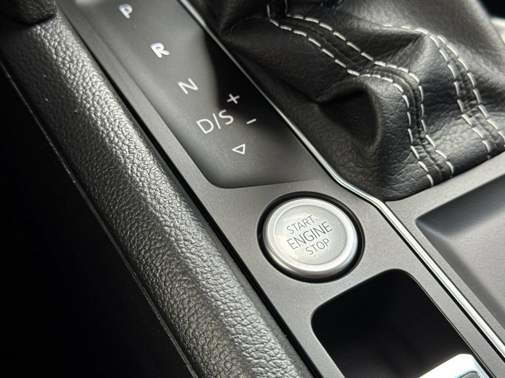 Used 2023 Volkswagen Atlas SE w/ Panoramic Sunroof Package FWD image 22
